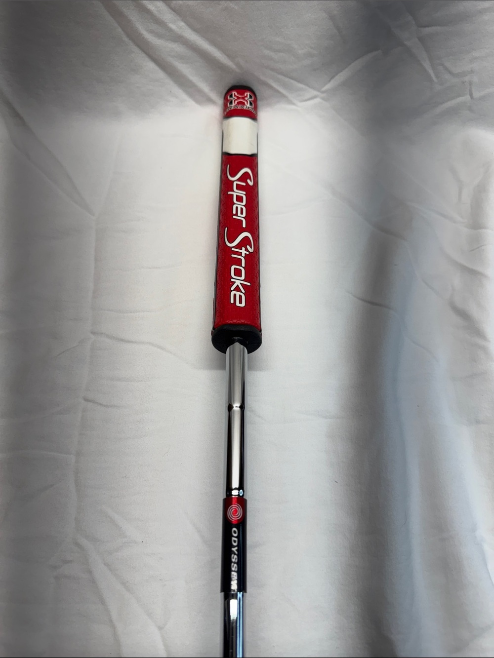 Odyssey White Hot Pro 1 Putter Super Stroke 2.0 Grip 35” - Silver/Red - Picture 4 of 5
